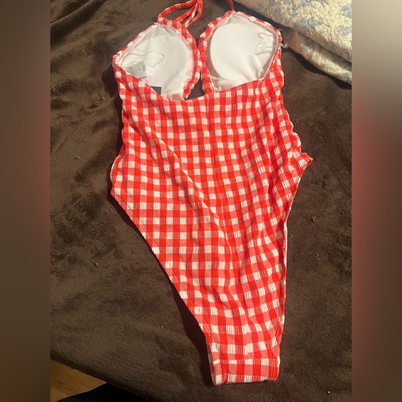 1 piece swimsuit - Picture 2 of 3